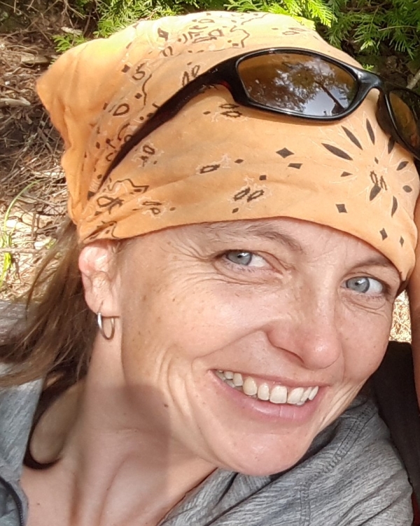 Photo of Anna Calvert for Contact Page