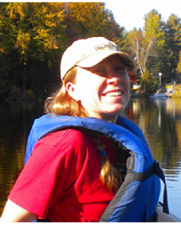 ContactPhoto_ErinNeave